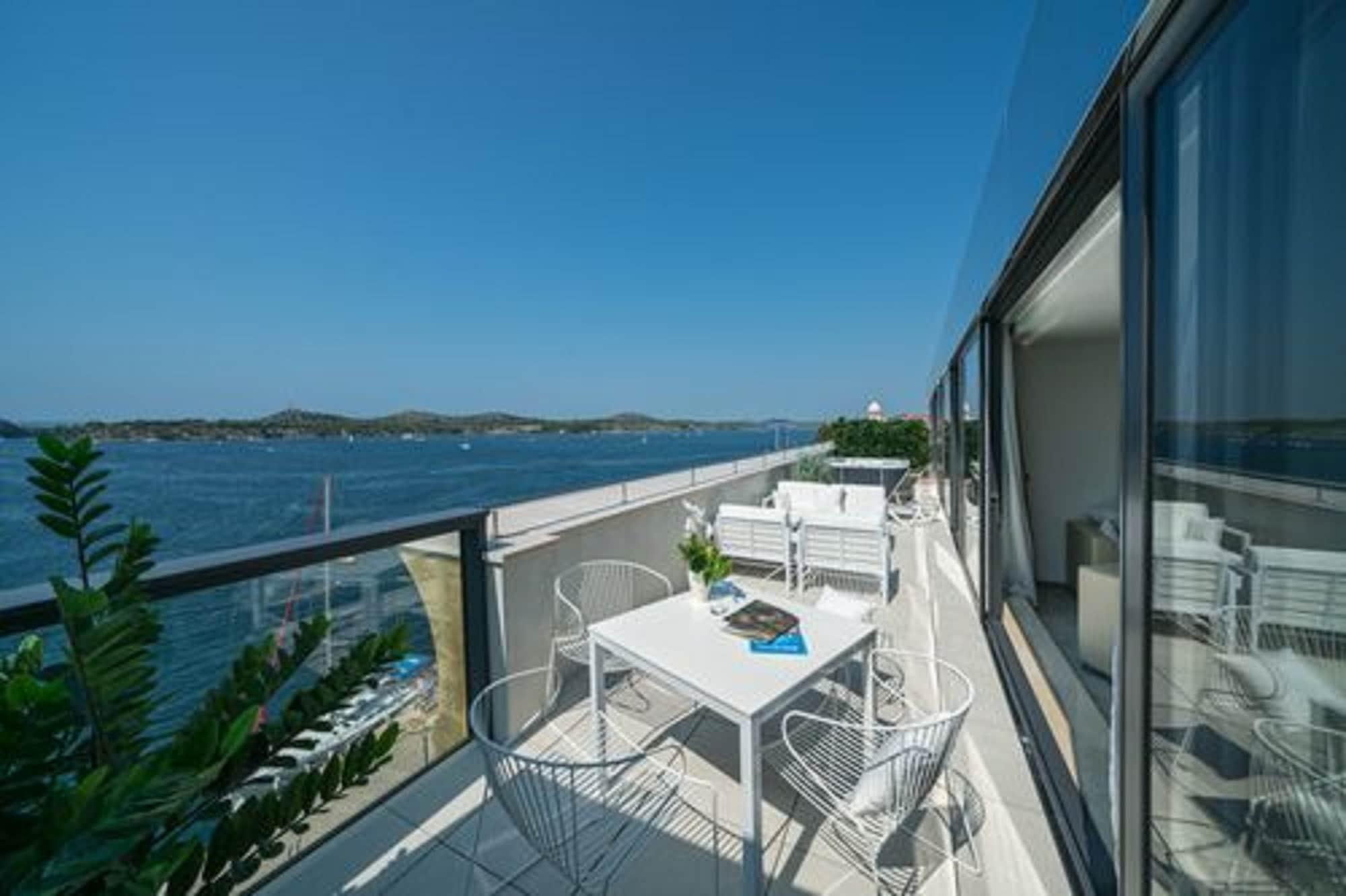 Bellevue Superior City Hotel Sibenik Exterior photo